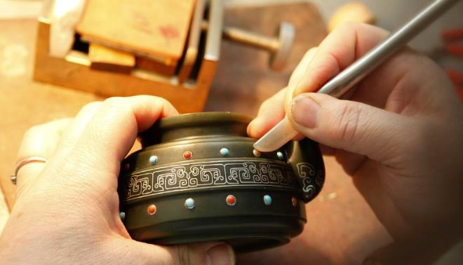 “文化创意人+非遗传承匠人”联合的非遗活化之路